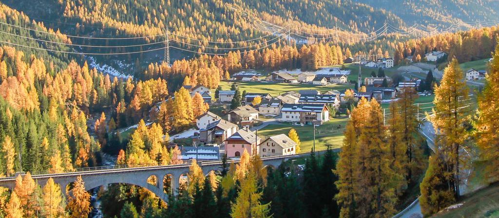 Hotel Veduta Cinuos-Chel Exteriér fotografie