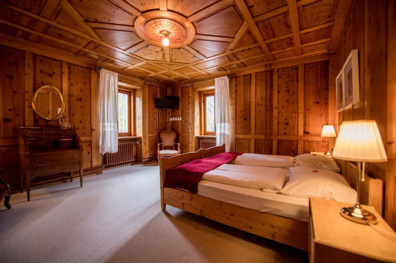 Hotel Veduta Cinuos-Chel Exteriér fotografie